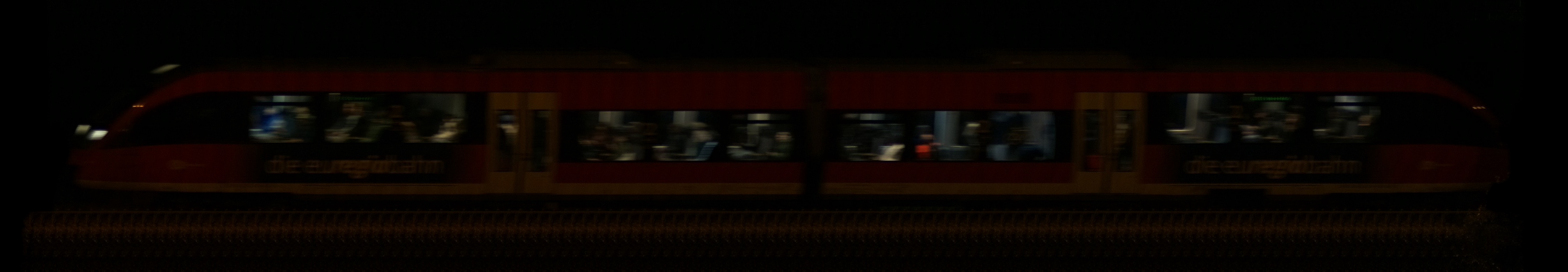 There should be a train photo here :'(