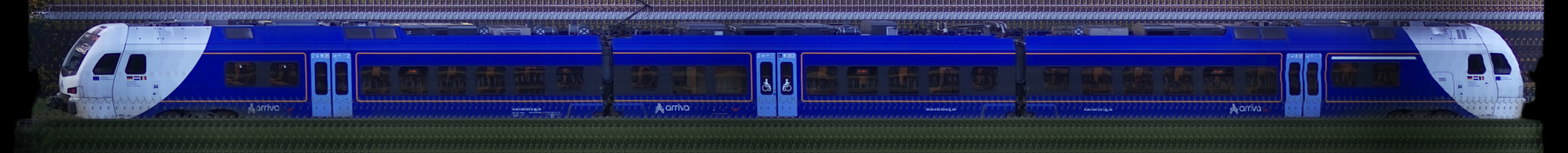 There should be a train photo here :'(