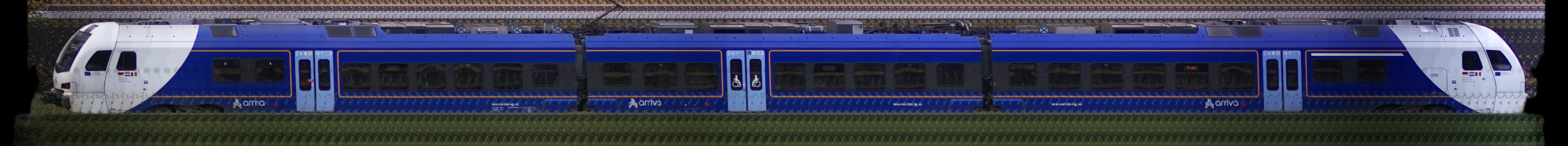 There should be a train photo here :'(