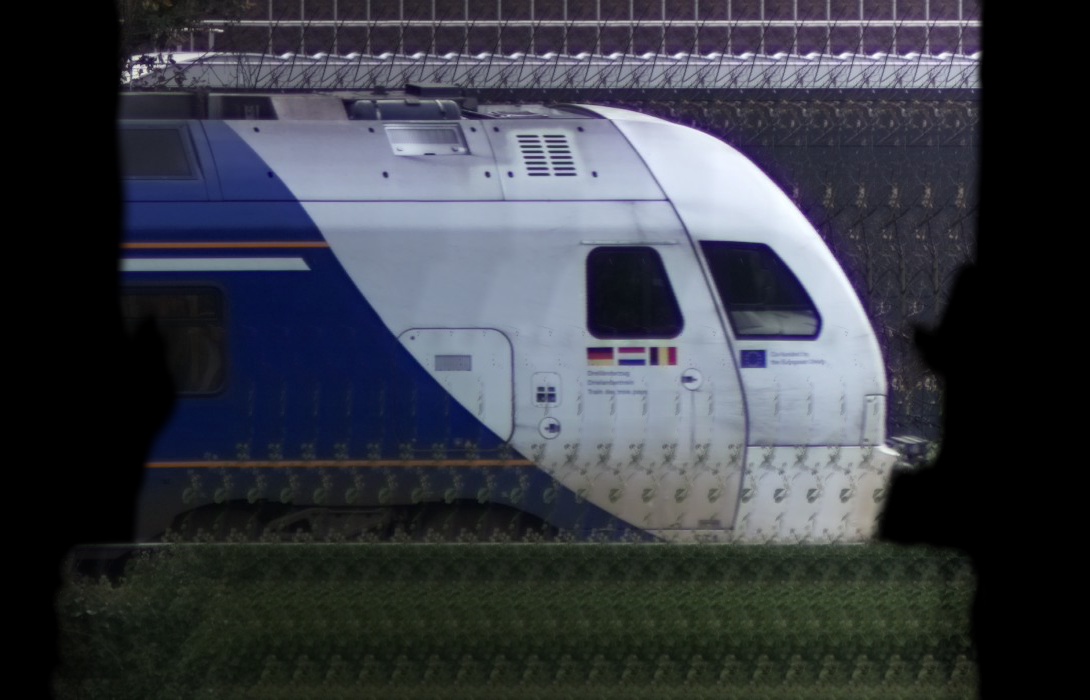 There should be a train photo here :'(