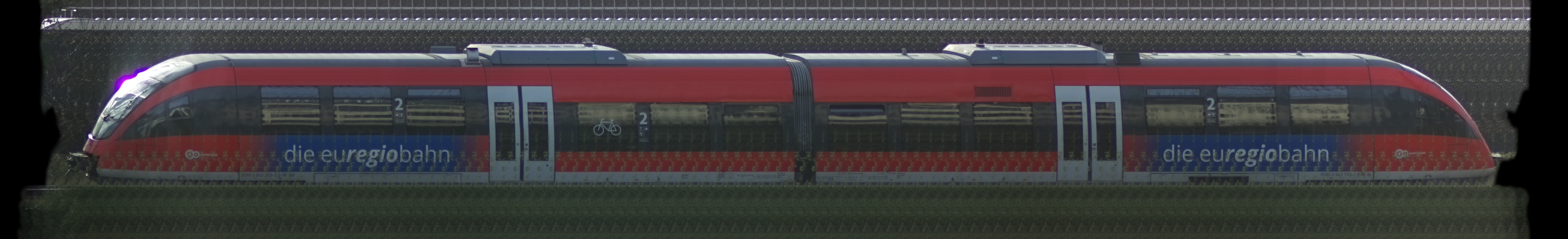 There should be a train photo here :'(