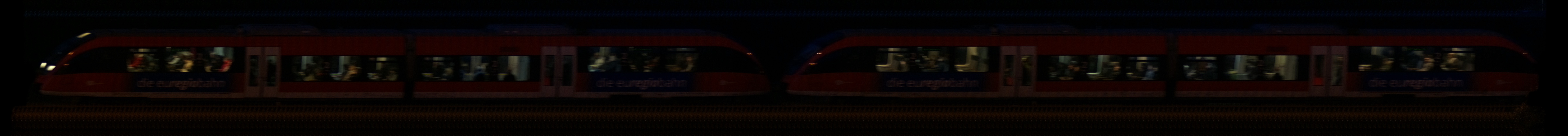 There should be a train photo here :'(