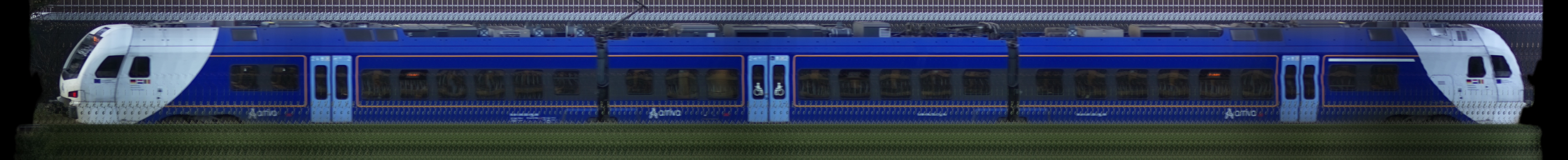 There should be a train photo here :'(