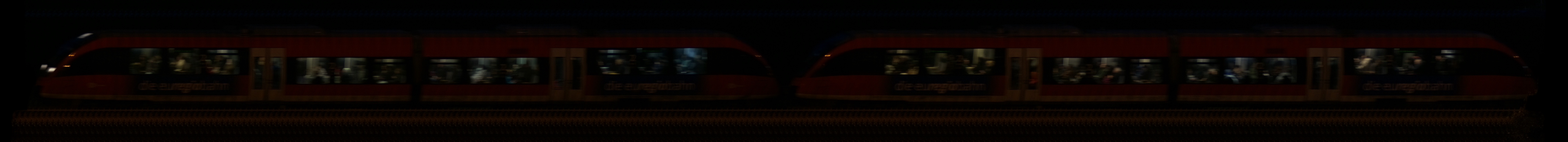 There should be a train photo here :'(