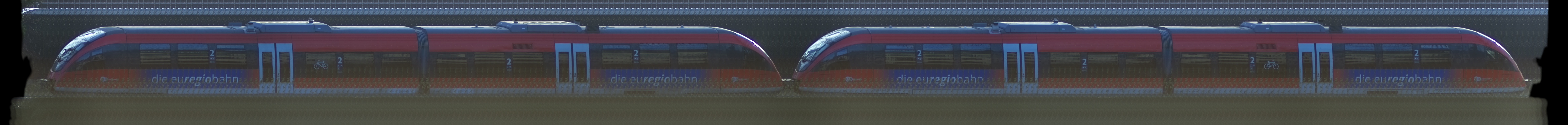 There should be a train photo here :'(