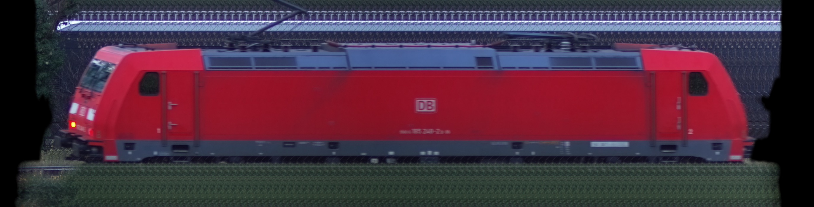 There should be a train photo here :'(