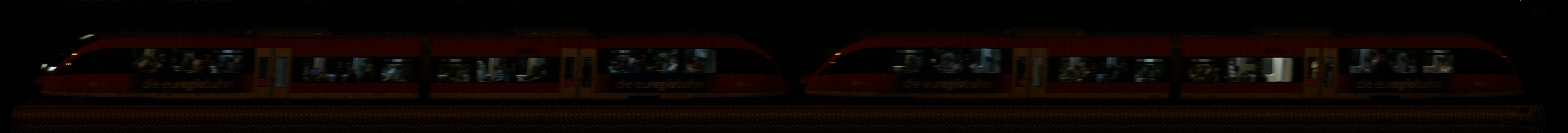 There should be a train photo here :'(