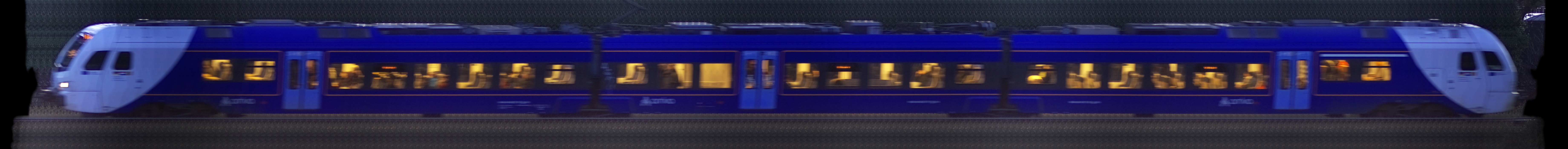 There should be a train photo here :'(