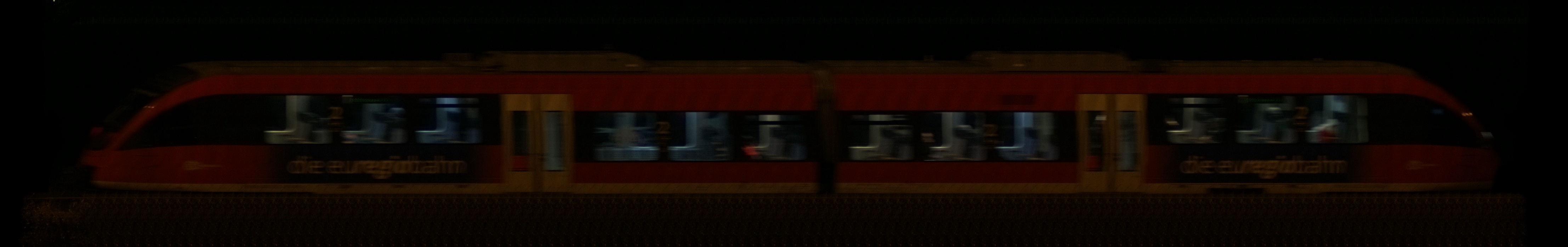 There should be a train photo here :'(