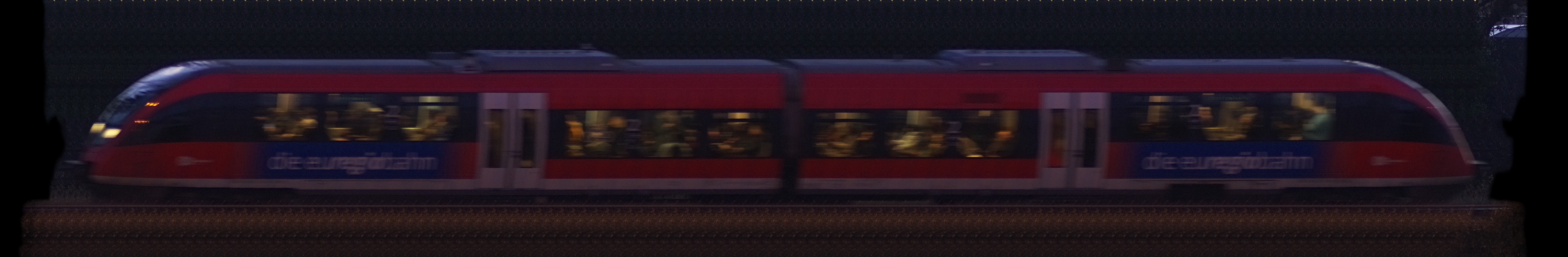 There should be a train photo here :'(