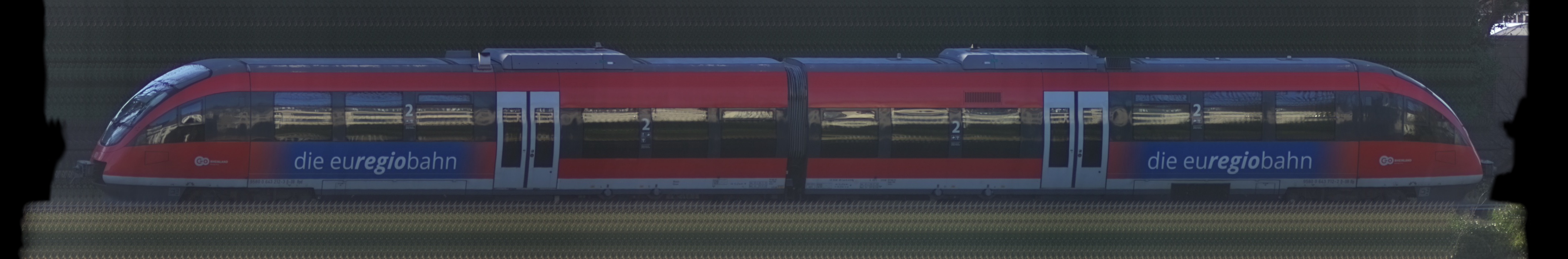 There should be a train photo here :'(