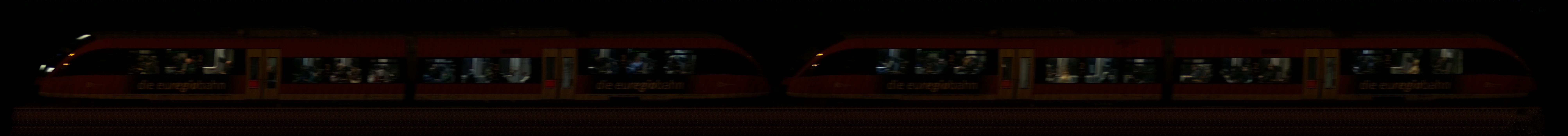 There should be a train photo here :'(