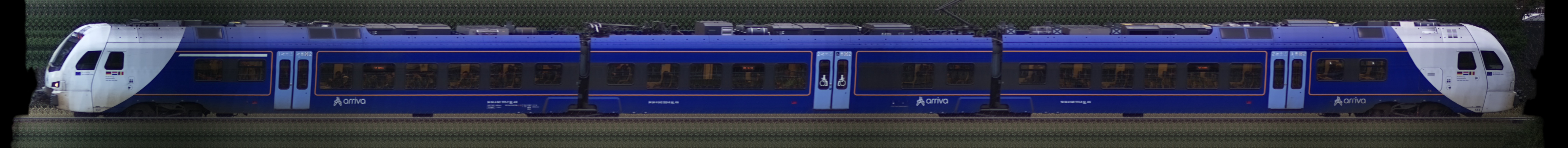 There should be a train photo here :'(