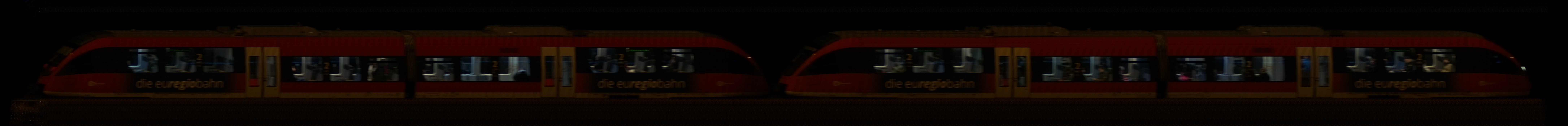 There should be a train photo here :'(