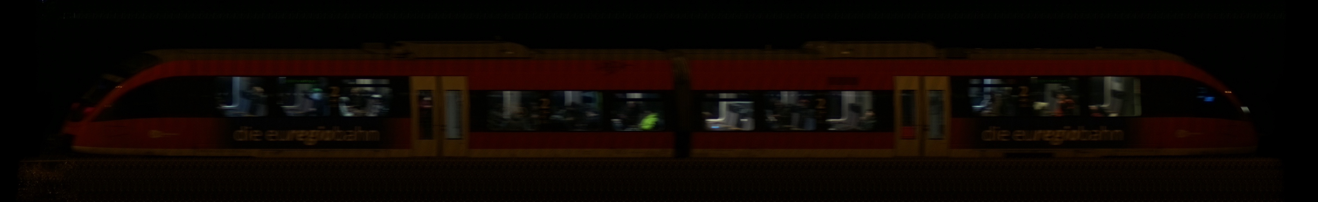 There should be a train photo here :'(