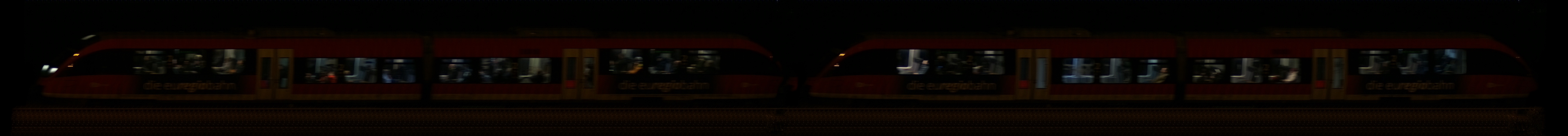 There should be a train photo here :'(