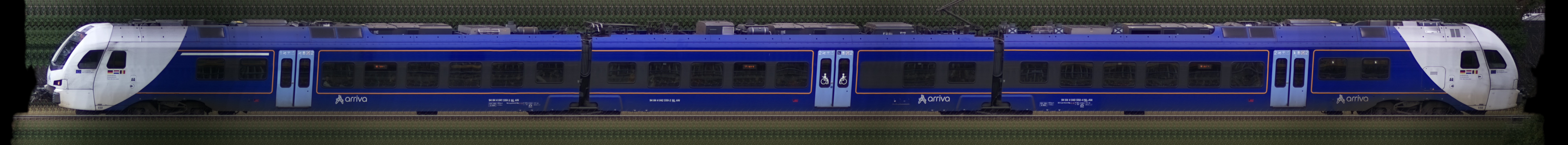 There should be a train photo here :'(