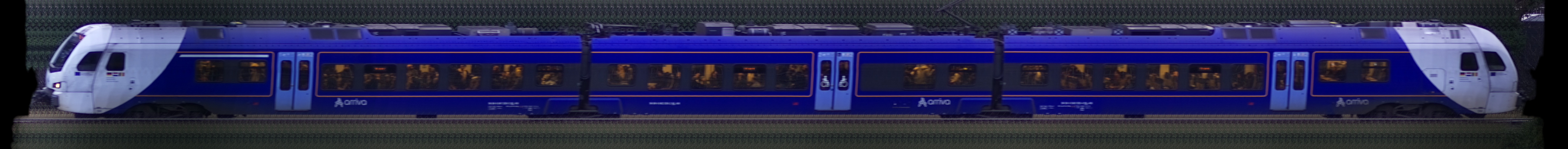 There should be a train photo here :'(