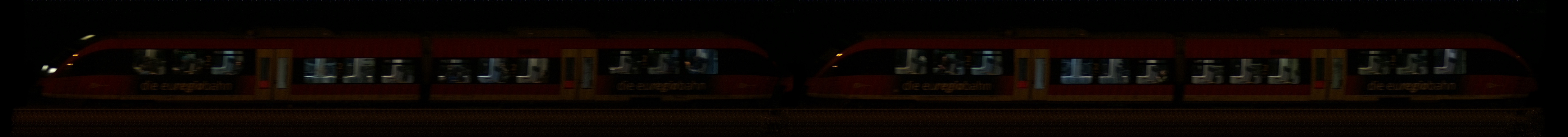 There should be a train photo here :'(