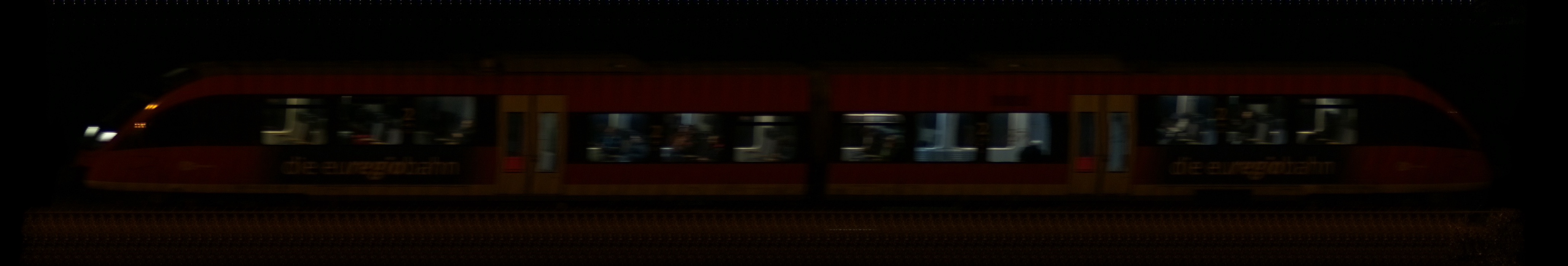 There should be a train photo here :'(