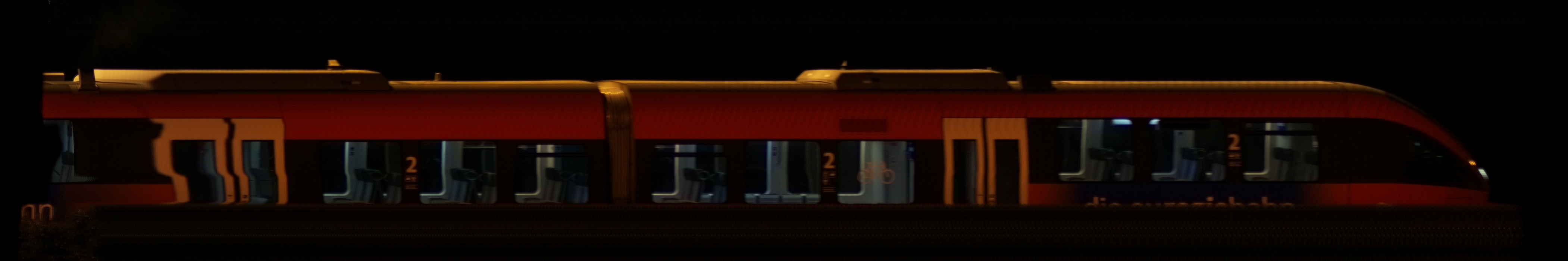 There should be a train photo here :'(