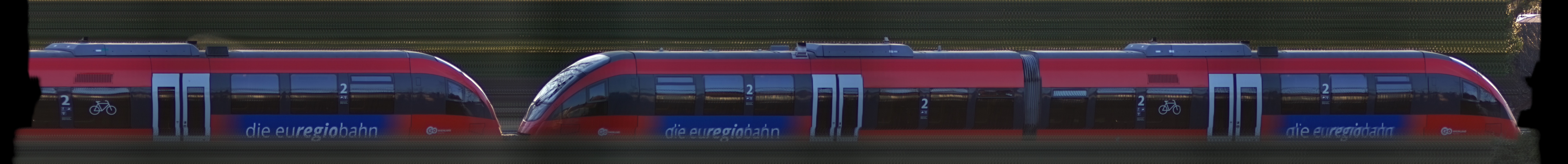 There should be a train photo here :'(