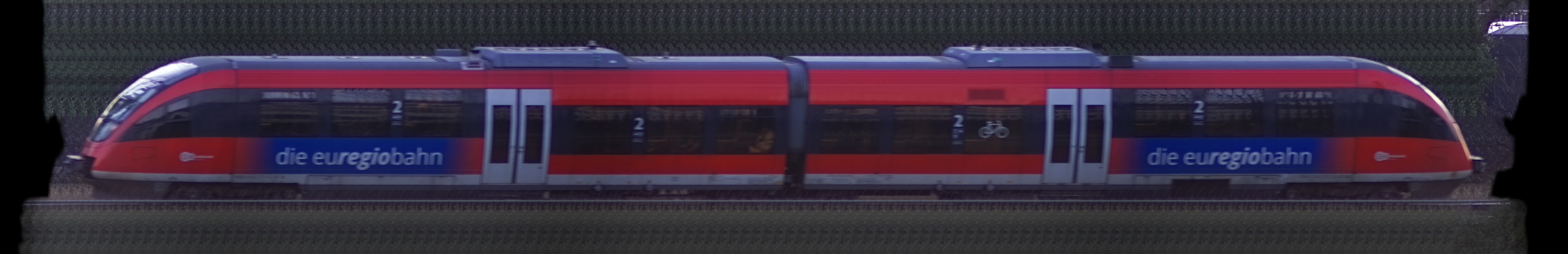 There should be a train photo here :'(