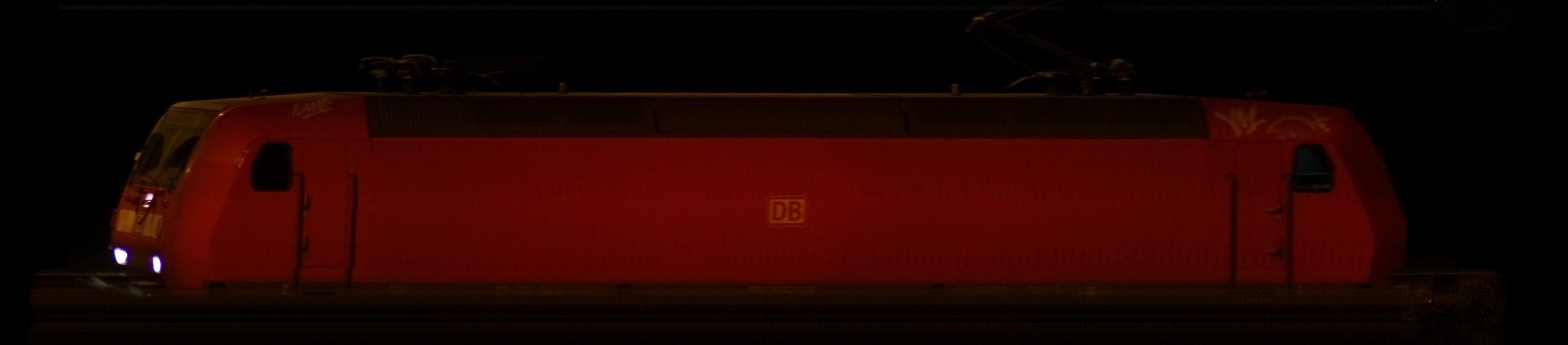 There should be a train photo here :'(