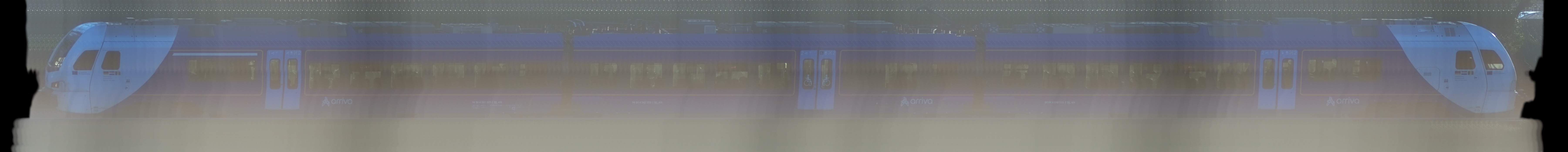 There should be a train photo here :'(