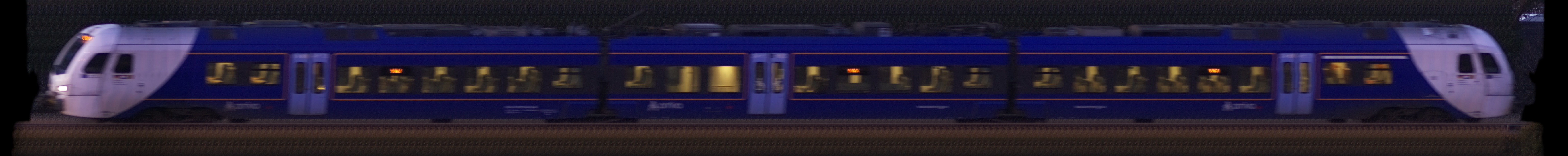 There should be a train photo here :'(