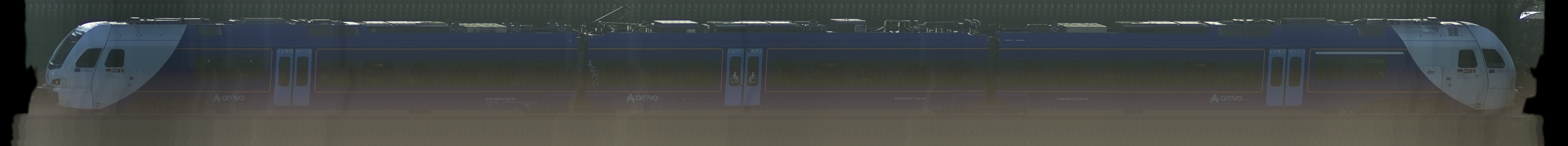 There should be a train photo here :'(