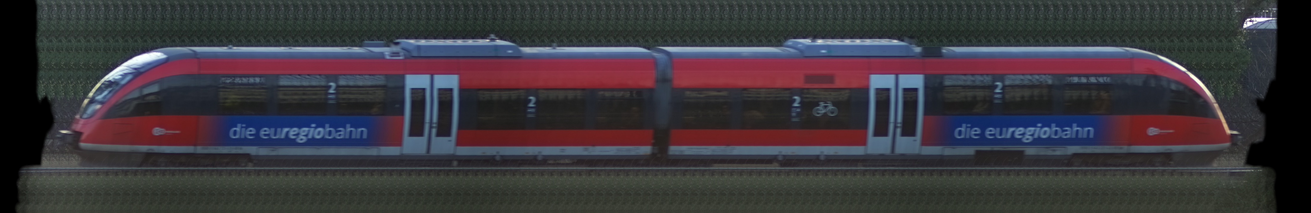 There should be a train photo here :'(