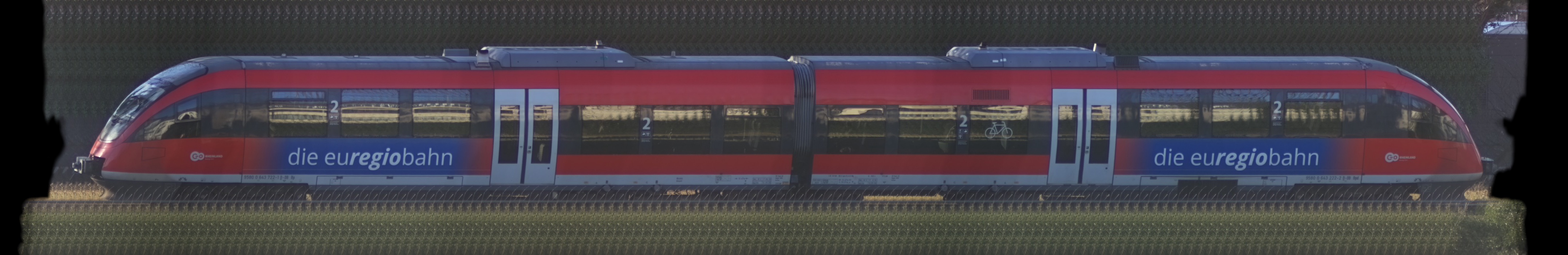 There should be a train photo here :'(