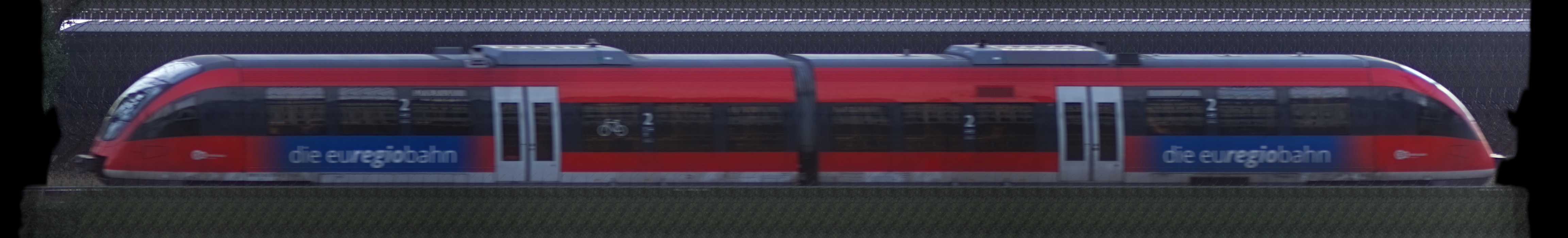 There should be a train photo here :'(