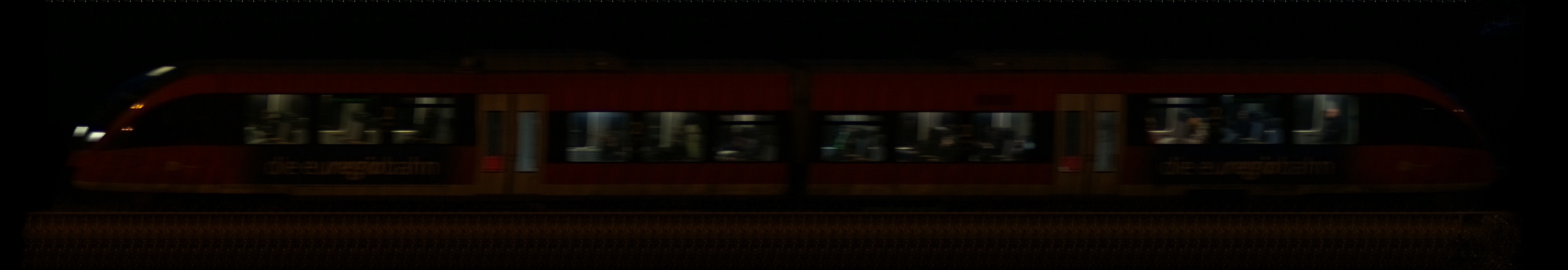 There should be a train photo here :'(