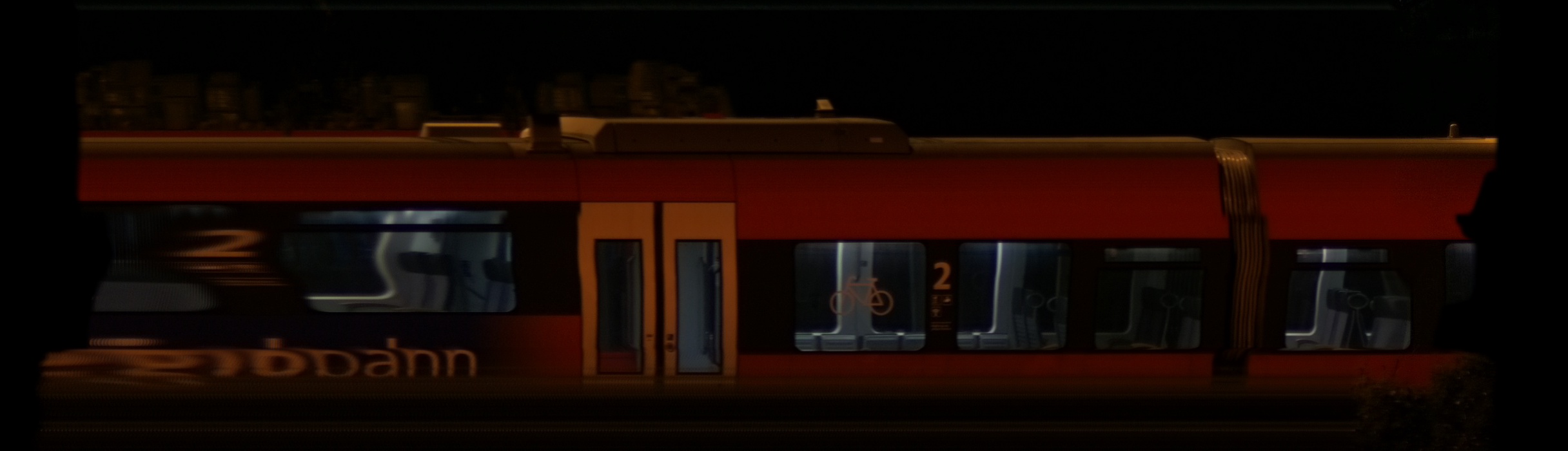 There should be a train photo here :'(