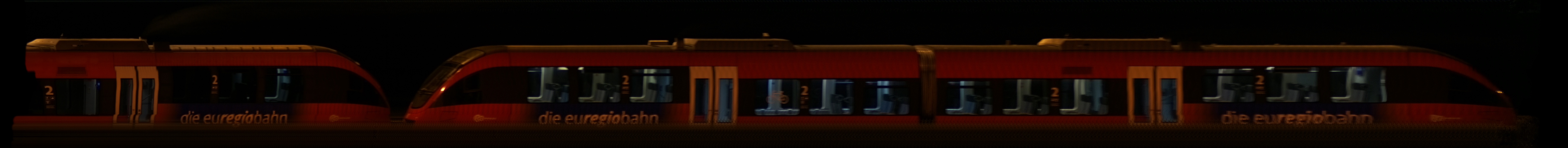 There should be a train photo here :'(