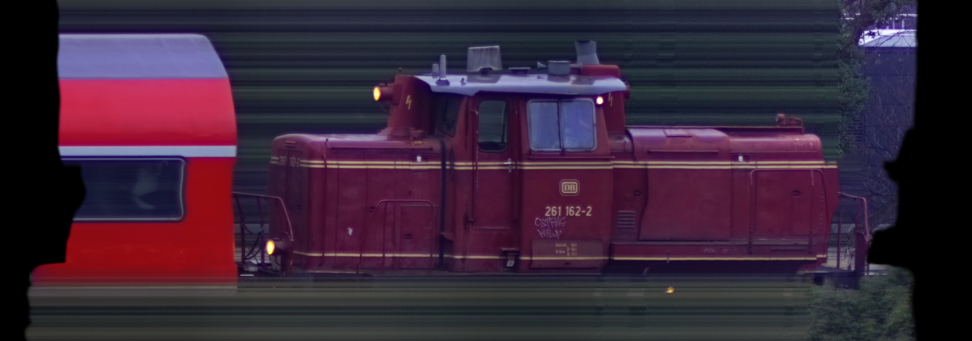 There should be a train photo here :'(