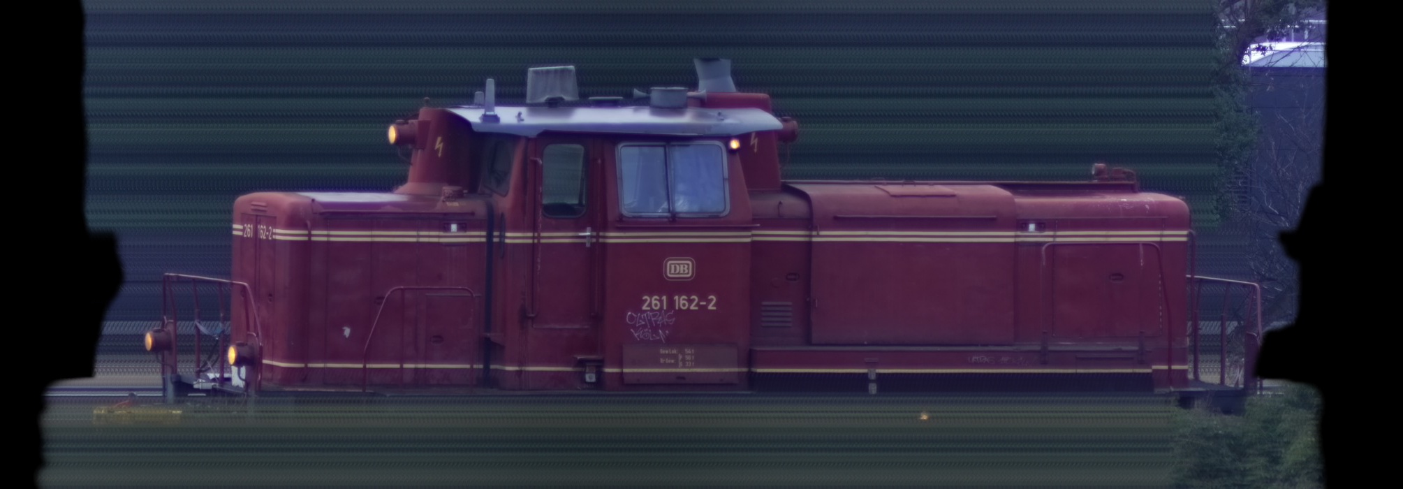 There should be a train photo here :'(