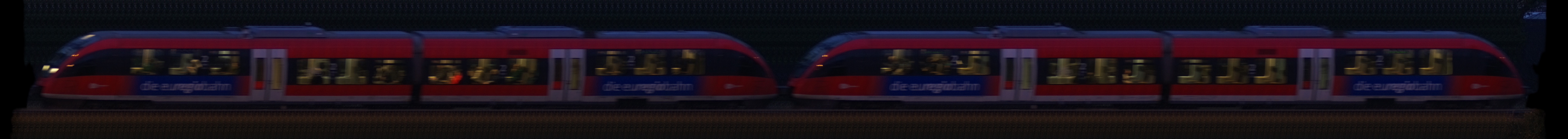 There should be a train photo here :'(