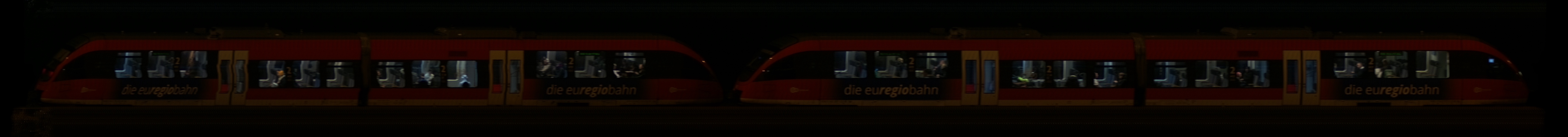 There should be a train photo here :'(