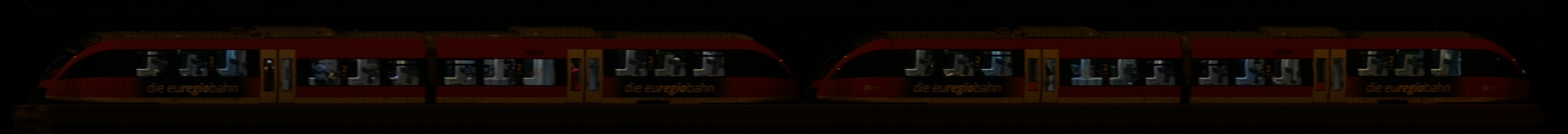 There should be a train photo here :'(