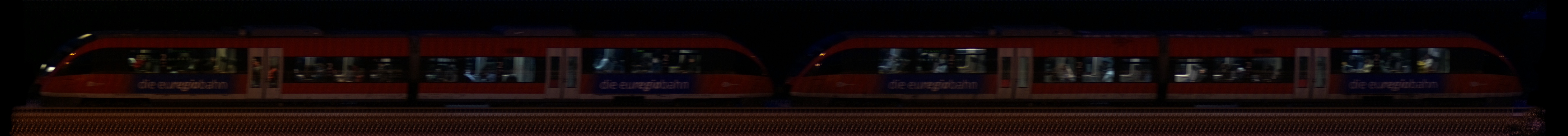 There should be a train photo here :'(