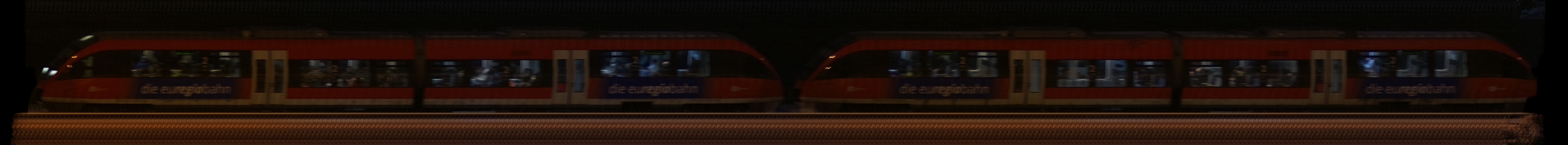 There should be a train photo here :'(