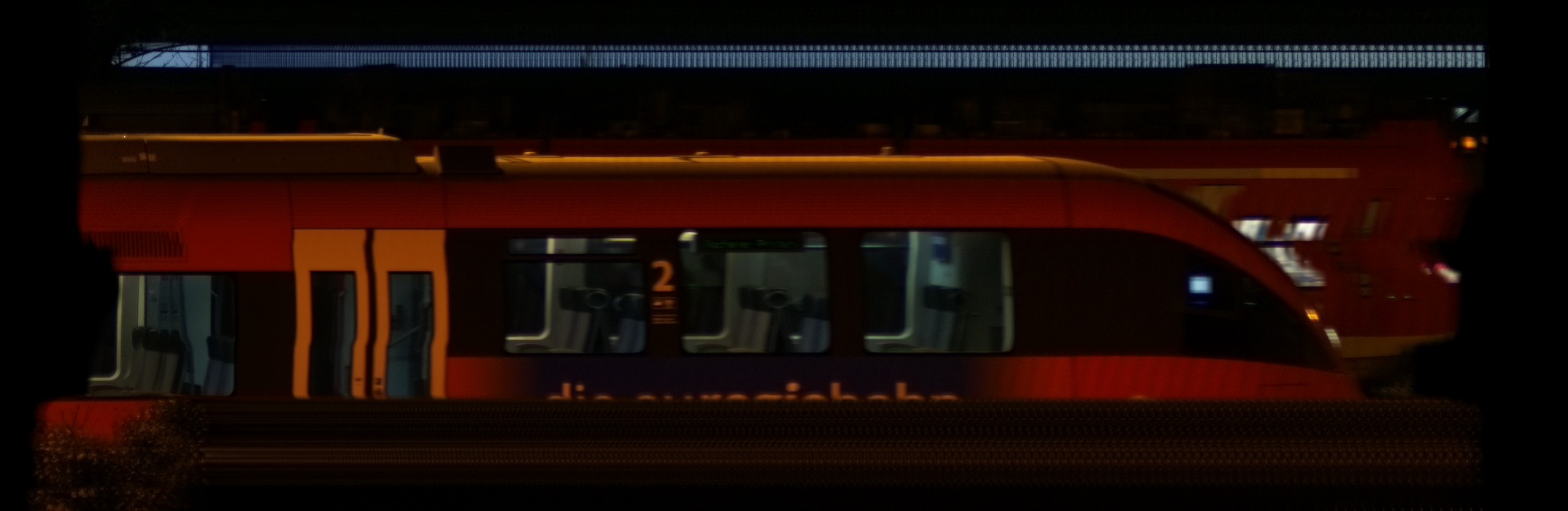 There should be a train photo here :'(