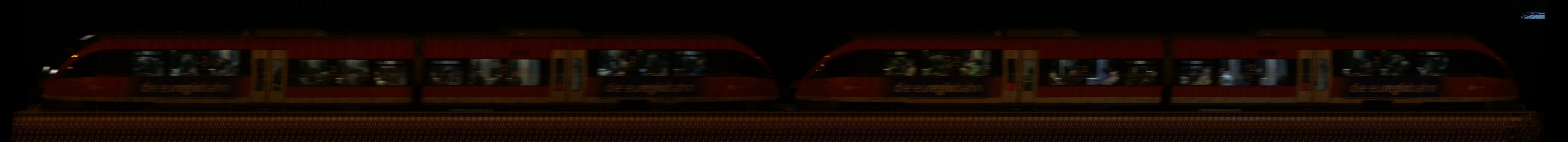 There should be a train photo here :'(