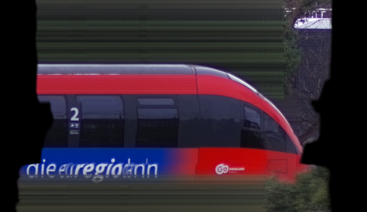 There should be a train photo here :'(