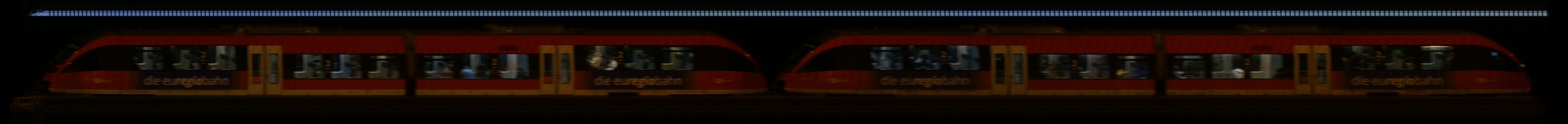 There should be a train photo here :'(