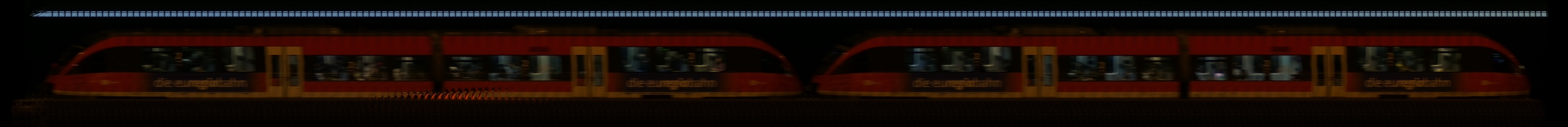 There should be a train photo here :'(