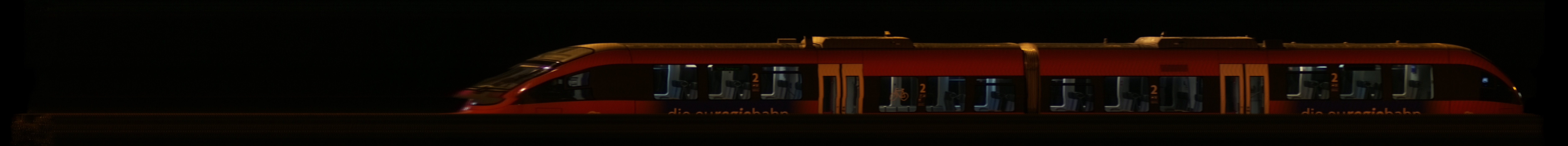 There should be a train photo here :'(